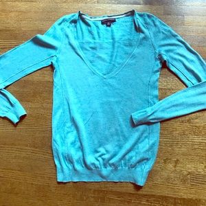 Banana Republic V-neck, xs